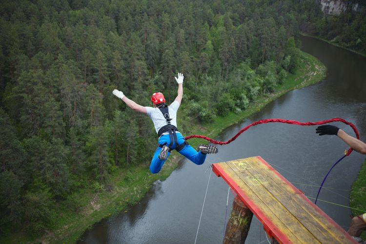 Bungee jumping