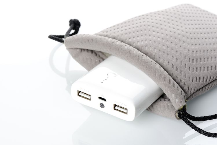 Powerbank s indikátormi batérie v puzdre