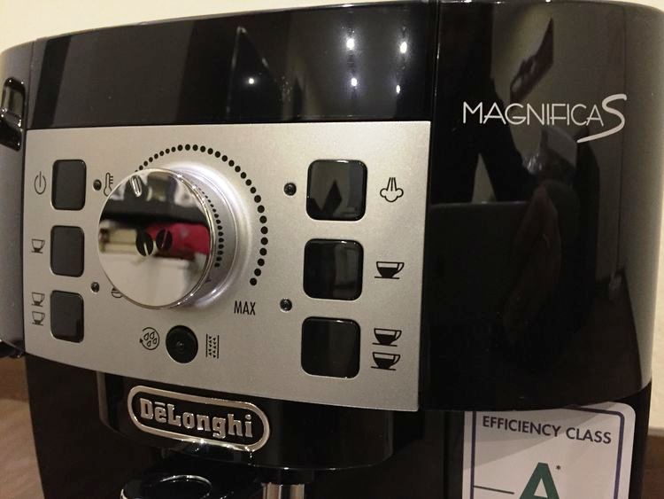 Recenzia plnoautomatického kávovaru Delonghi 22.110 B