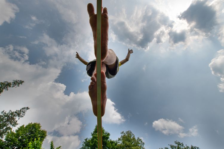 Chodenie po popruhu - slackline